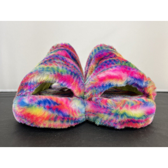 Ugg Fluff Yeah Pixelate 1125007K Youth Slides Size Y-6 Slipper Benefits Charity - Picture 3 of 14